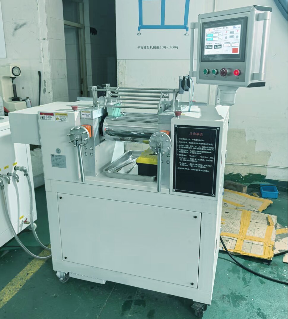 6寸：HY-160SM水冷型开炼机-PLC型